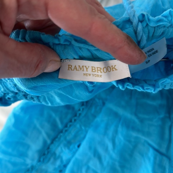 Never worn beach cover up - Picture 2 of 6